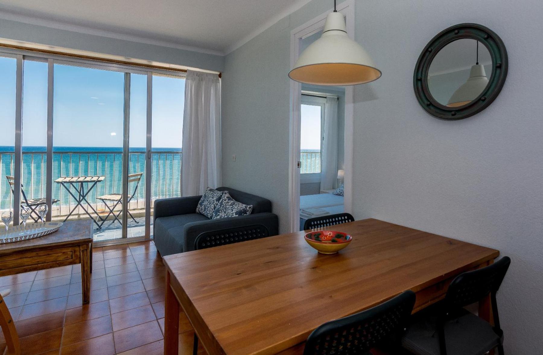 HomeHolidaysRentals Etoile Calella Eksteriør billede